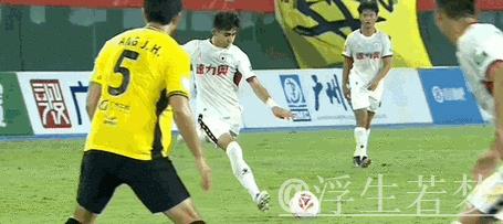 周薪40万的红军核心表现低迷：半场0射正+0成功过人+15次丢球权